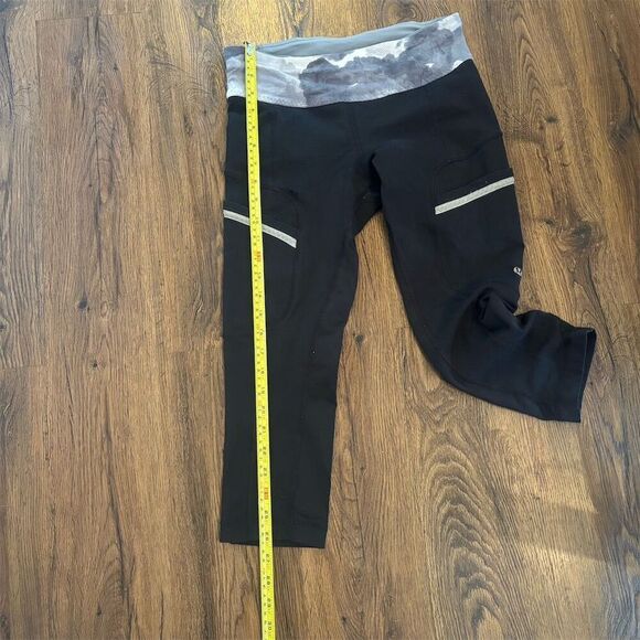 Lululemon Women's M Black Tie-Dye Reflective Capri Leggings w/ Pockets - Picture 11 of 13